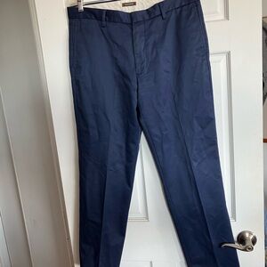 Dockers Men's Classic Blue 34/30 Casual Pants